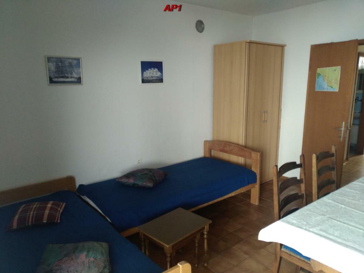 Apartments Sudic Njivice Ngoại thất bức ảnh